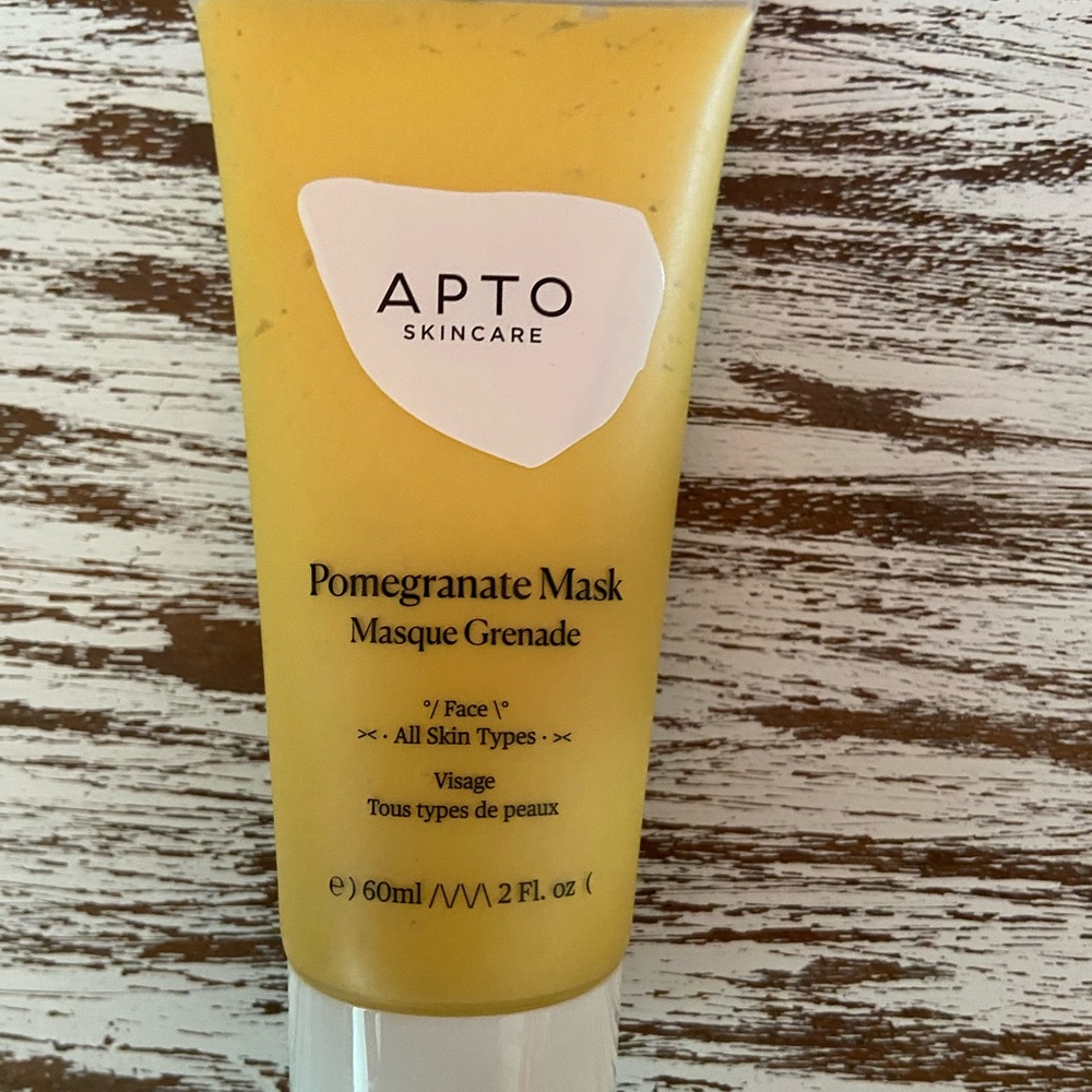 Apto pomegranate mask